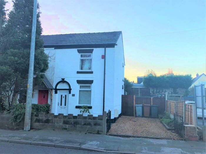 3 Bedroom Semi-Detached House To Rent In Lawton Road, ST7