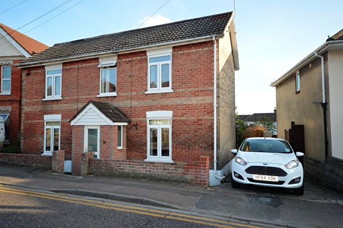 5 Bedroom Detached House To Rent In Brassey Road, Winton, Bournemouth, BH9