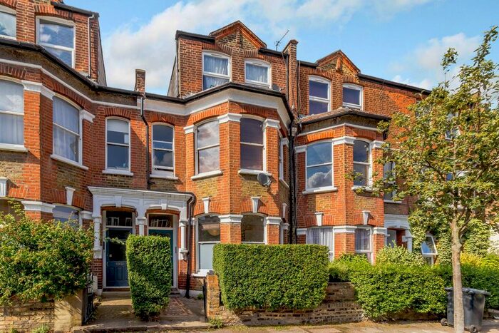 2 Bedroom Terraced House To Rent In Hampden Road, London N8