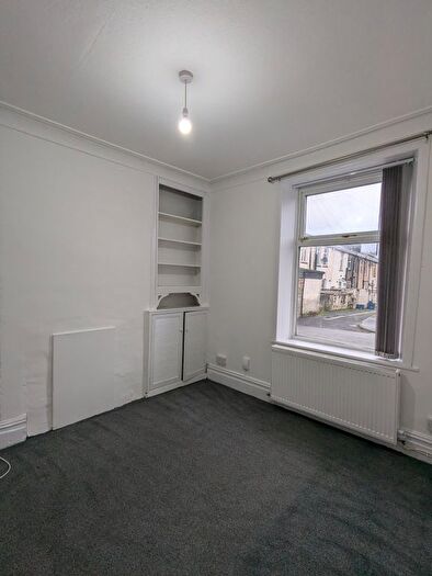 2 Bedroom Terraced House To Rent In Piccadilly Road, Burnley, BB11