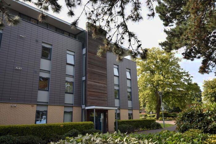 2 Bedroom Flat To Rent In Newsom Place, St Peters Road, St Albans, AL1