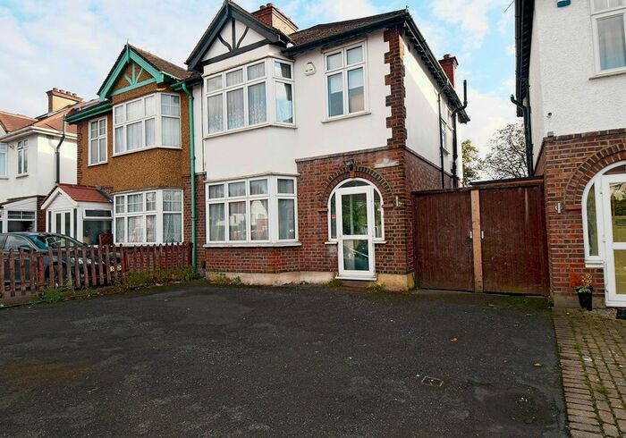 3 Bedroom Semi-Detached House To Rent In Popes Lane, London, W5