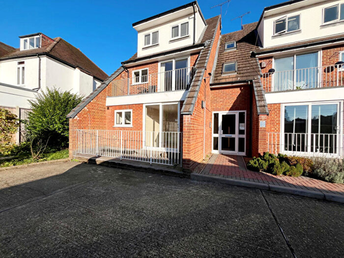 1 Bedroom Flat To Rent In Brasted Close, Orpington, BR6