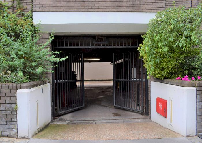 Parking/garage To Rent In Queensborough Terrace, Bayswater, W2