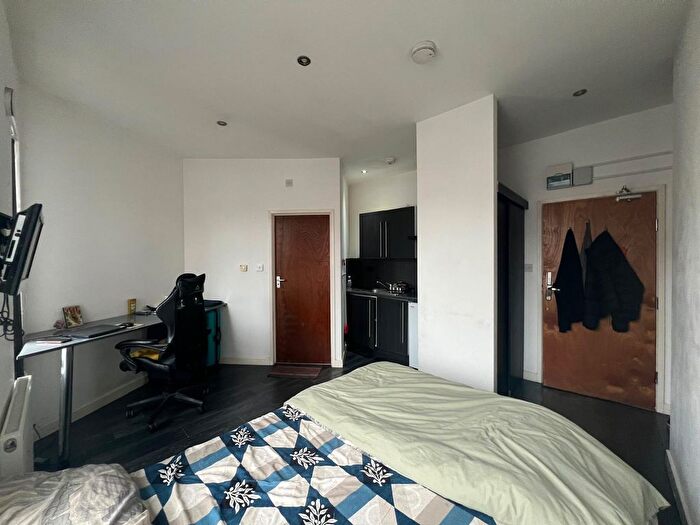 1 Bedroom Studio To Rent In Brays Lane, Coventry, CV2