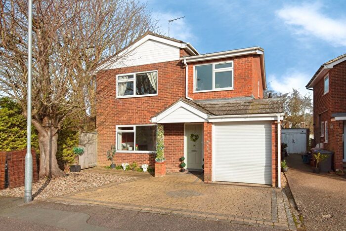 4 Bedroom Detached House For Sale In Monks Walk, Buntingford, SG9