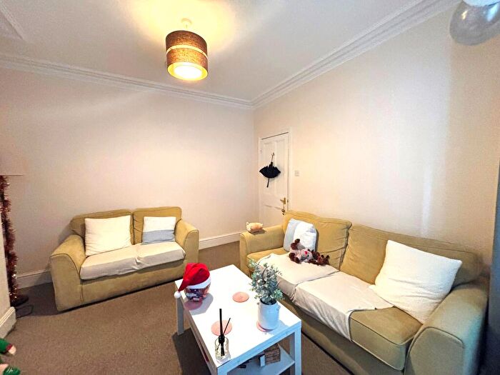 4 Bedroom House To Rent In Priory Road, Exeter, EX4