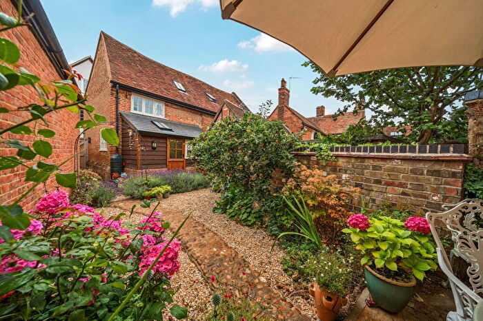 2 Bedroom Barn Conversion For Sale In Horn Street, Winslow, MK18
