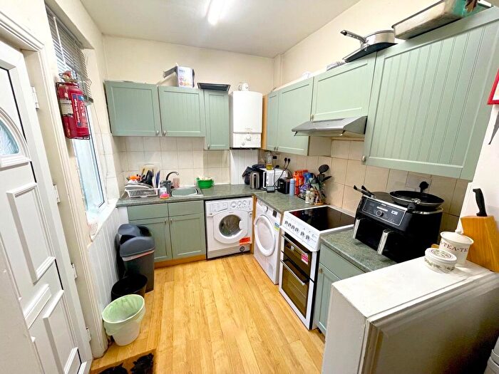 4 Bedroom Terraced House To Rent In School Road, Sheffield, S10