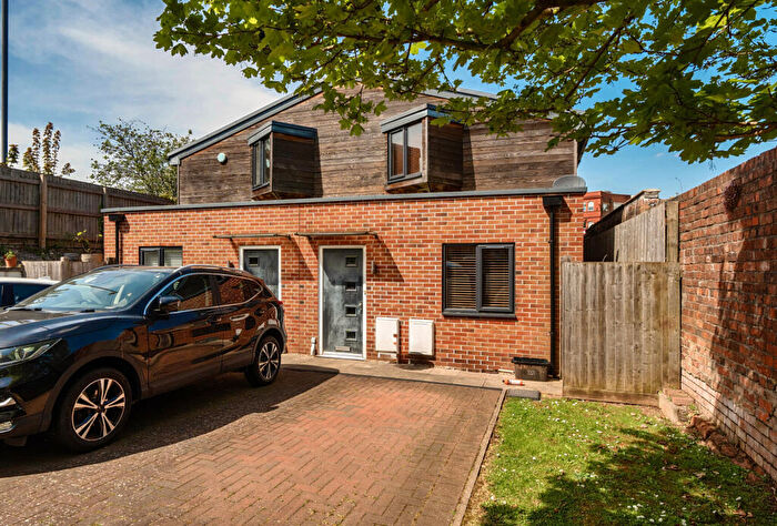 2 Bedroom Semi Detached House For Sale In Granby Mews, Bristol, Somerset, BS3
