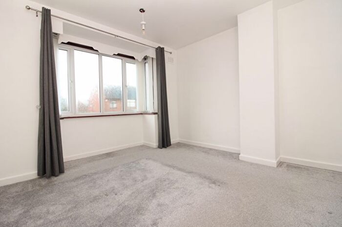 3 Bedroom Semi-Detached House For Sale In Willard Avenue, Billinge, Wigan, WN5