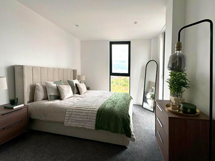 1 Bedroom Apartment For Sale In Oldfield Road, Manchester, Greater Manchester, M5