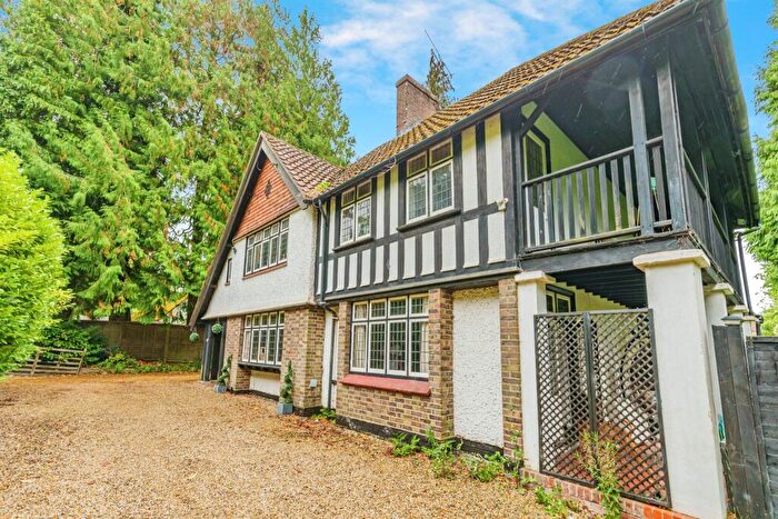4 Bedroom Character Property For Sale In Copthorne Road, Felbridge, East Grinstead, RH19