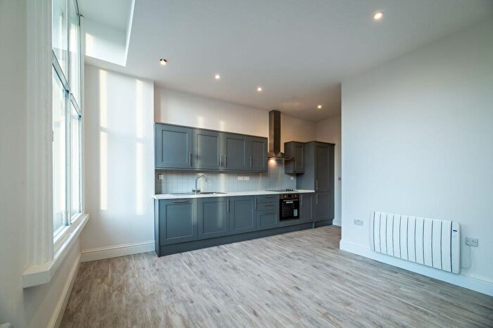 1 Bedroom Flat To Rent In Wheeler Gate, Nottingham, NG1