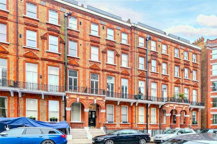 1 Bedroom Flat To Rent In Nevern Square, Earls Court, London, SW5