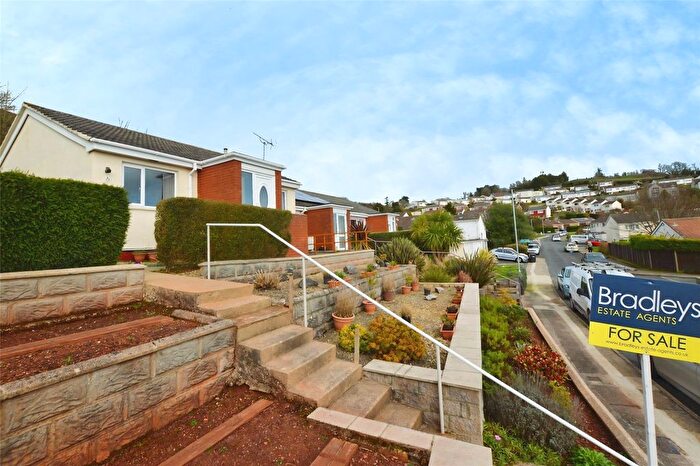 2 Bedroom Bungalow For Sale In Velland Avenue, Watcombe Park, Torquay, Devon, TQ2