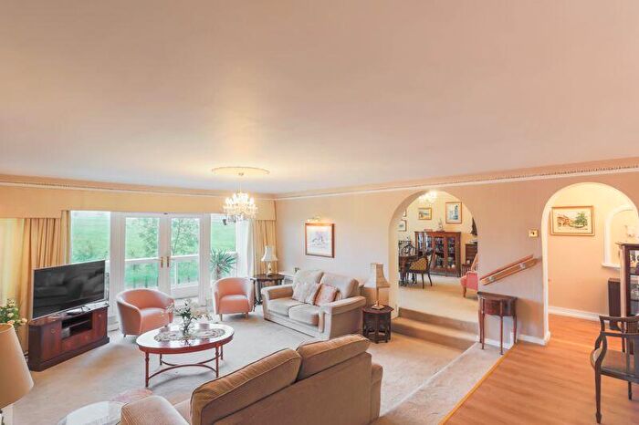 2 Bedroom Flat For Sale In Montagu Court, Gosforth, Newcastle Upon Tyne, NE3