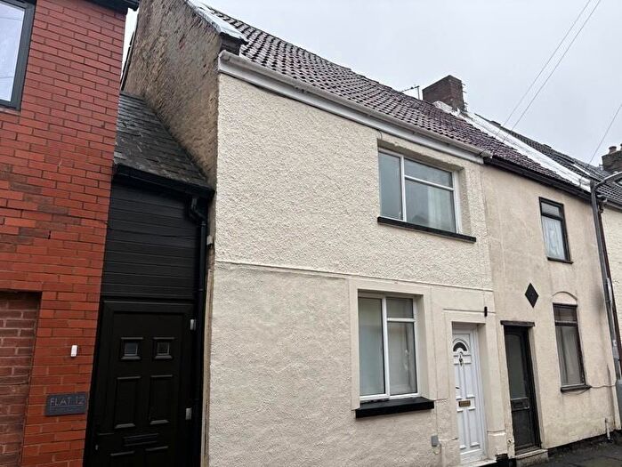 2 Bedroom Terraced House For Sale In Silver Street, Bridgwater, TA6