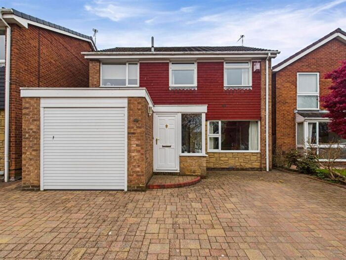 4 Bedroom Detached House For Sale In Clifton Grove, Whitley Bay, NE25