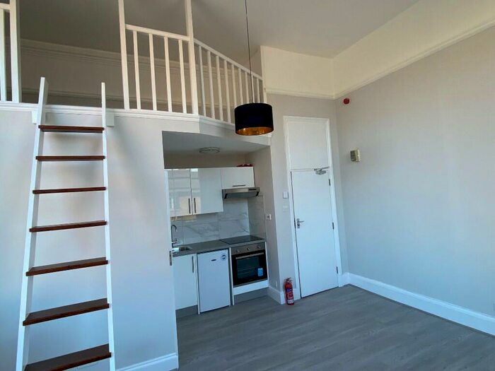 Studio To Rent In Barnsbury Road, London, N1