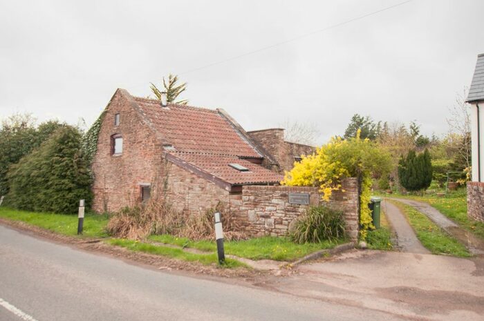 1 Bedroom Barn Conversion For Sale In Broad Oak, Hereford, HR2