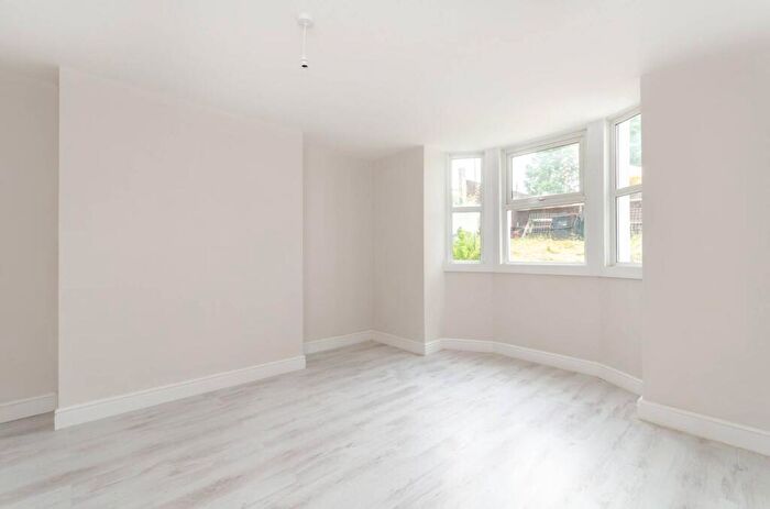 1 Bedroom Flat To Rent In Laurel Grove, Penge, London, SE20