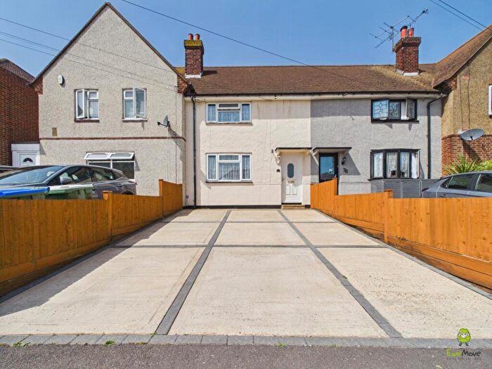 3 Bedroom Terraced House For Sale In Ridge Way, Crayford, Dartford, DA1
