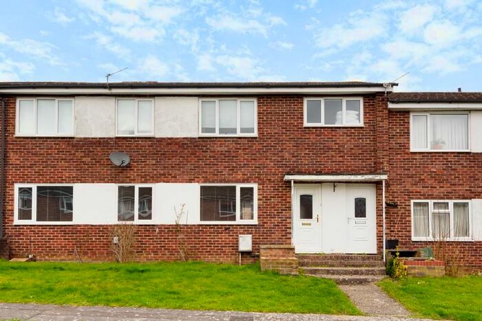 3 Bedroom Flat To Rent In Newbury, Berkshire, RG14