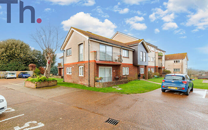 2 Bedroom Flat For Sale In Shanklin, Isle Of Wight, PO37