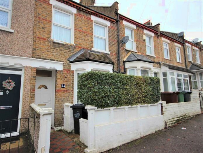 3 Bedroom House To Rent In Fairfield Road, London, E17