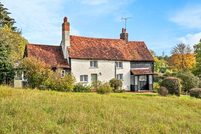 4 Bedroom Cottage For Sale In Wormley West End, Broxbourne, EN10