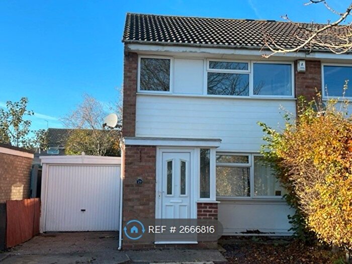 3 Bedroom Semi-detached House To Rent In Chesham Drive, Bramcote, Nottingham, NG9