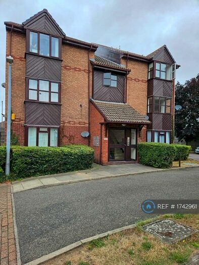 Studio To Rent In Farley Road, Gravesend, DA12