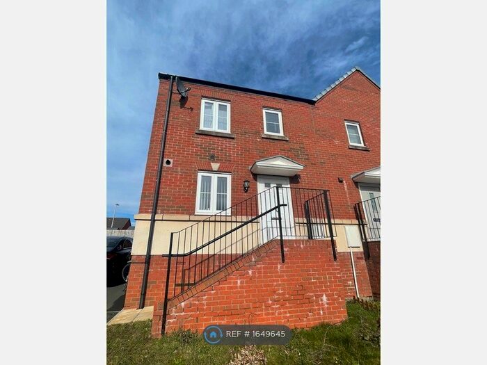 3 Bedroom Semi-Detached House To Rent In Iscoed, Llanelli, SA15