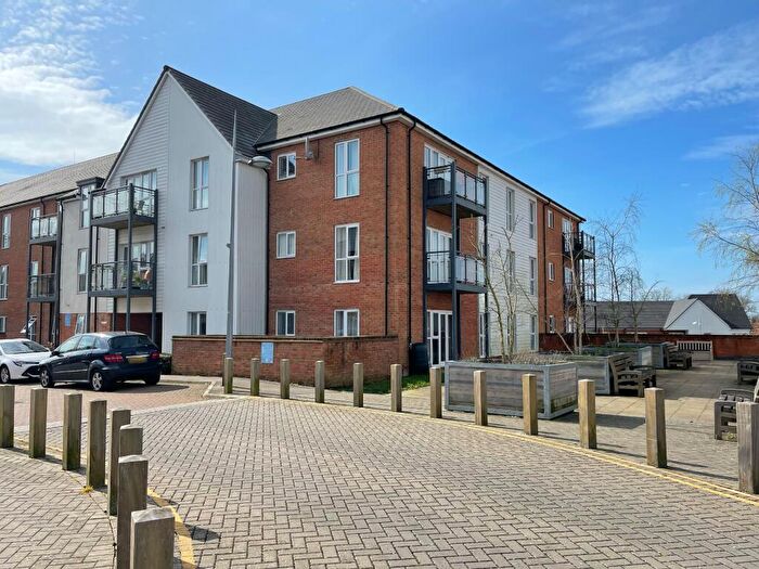 3 Bedroom Apartment To Rent In Holmbush Mews, Faygate, Horsham, RH12