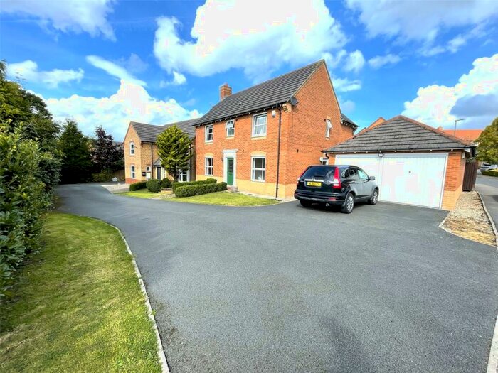 Houses for sale & to rent in DL14 8QH, Park Avenue, Coundon Auckland