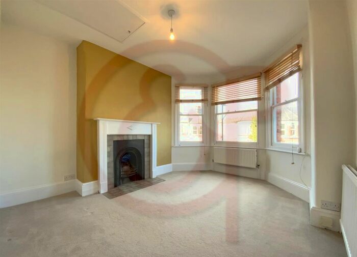 2 Bedroom Flat To Rent In North View Road, Crouch End, N8