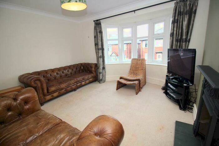 2 Bedroom Flat To Rent In Guelder Road, High Heaton, Newcastle Upon Tyne, NE7