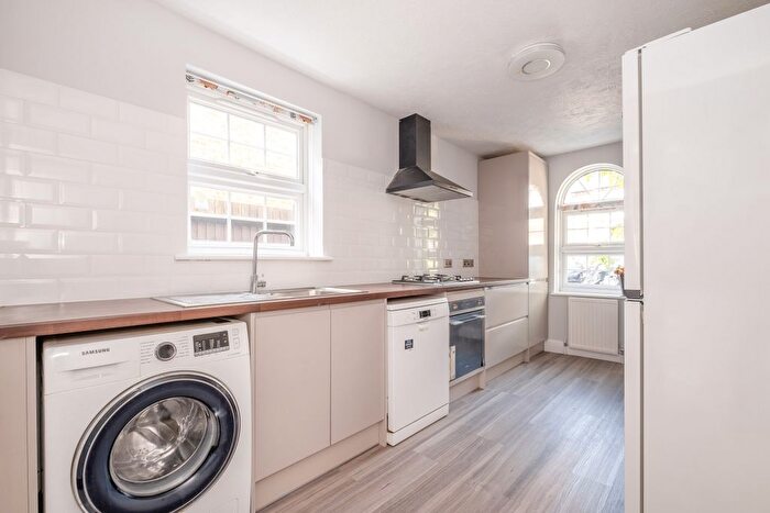 3 Bedroom Semi-Detached House To Rent In St. Stephens Road, Hounslow, TW3