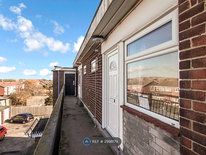 1 Bedroom Flat To Rent In Riversdale House, Stakeford, Choppington, NE62