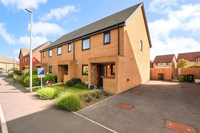 3 Bedroom Semi-Detached House For Sale In Fox Avenue, Yatton, Bristol, Somerset, BS49