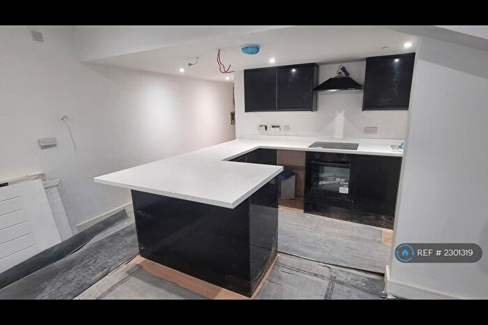 2 Bedroom Flat To Rent In Kingsmead Square, Northwich, CW9