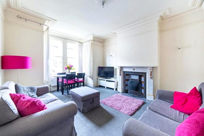 4 Bedroom Apartment To Rent In Agar Grove, London, NW1