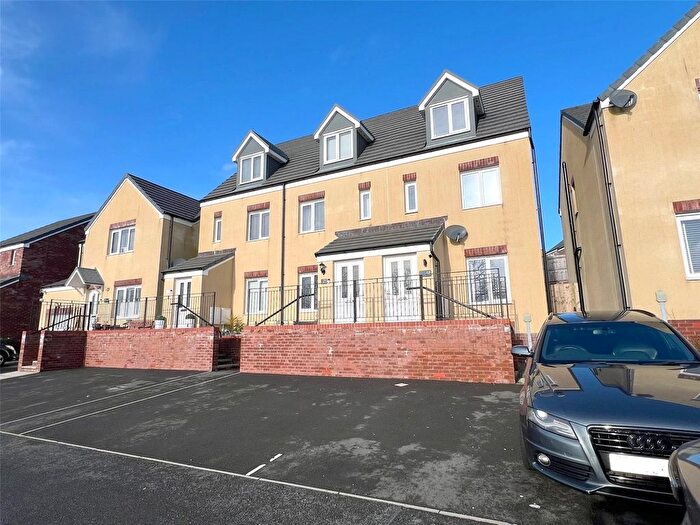 3 Bedroom End Of Terrace House For Sale In Yeoman Avenue, Haverfordwest, Dyfed, SA61