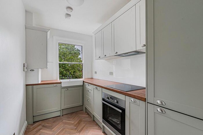 1 Bedroom Flat For Sale In Tollington Park, N4