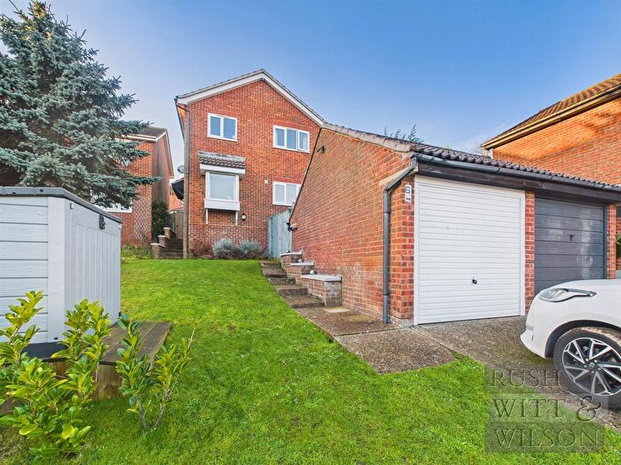 4 Bedroom Detached House For Sale In Winterbourne Close, Hastings, TN34