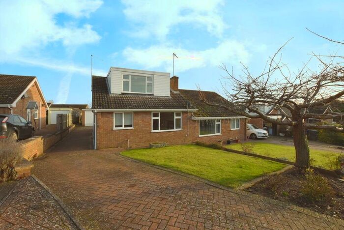 3 Bedroom Semi-Detached Bungalow For Sale In Dovecote Drive, Denton, Northampton, NN7