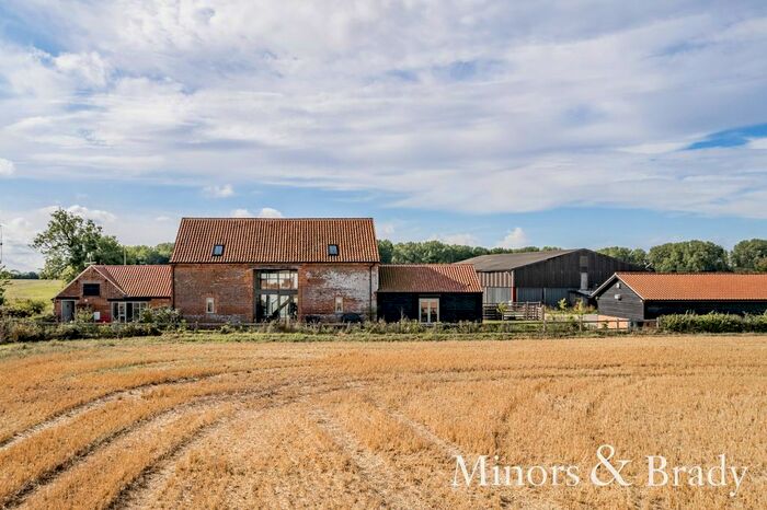 4 Bedroom Barn Conversion For Sale In Foulsham Road, Hindolveston, Dereham, NR20