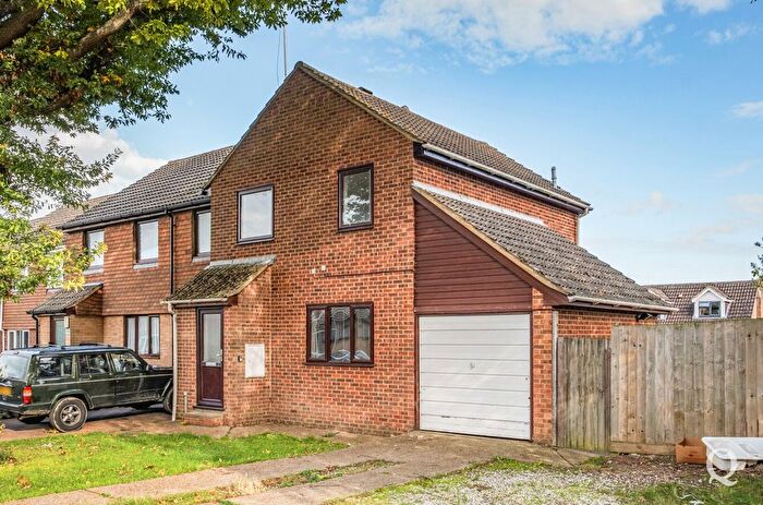 3 Bedroom Semi-Detached House For Sale In Camellia Close, Gillingham, Kent, ME8
