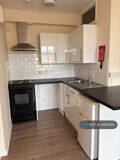 1 Bedroom Flat To Rent In Studley Manor, Trowbridge, BA14